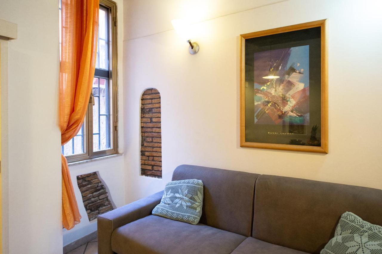 Justacasa Scala Trastevere Roma
